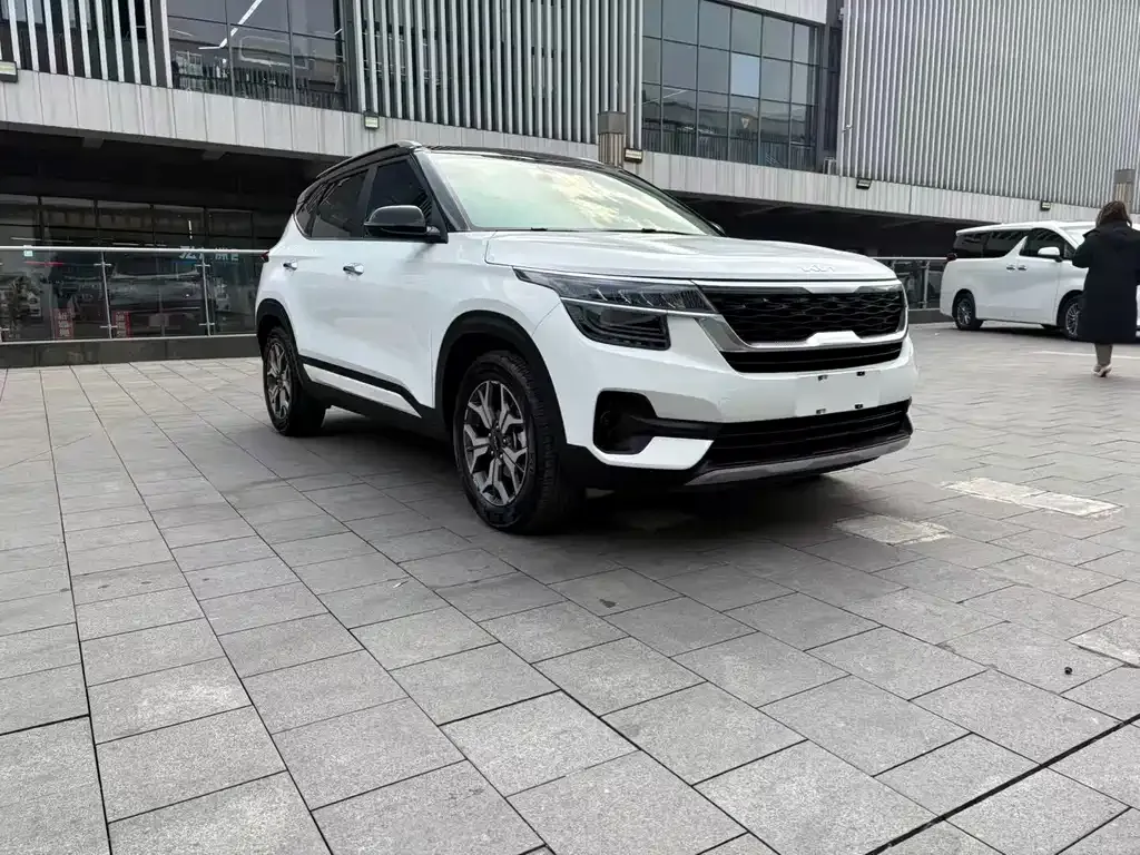 Kia KX3 2022 из CN, фото 8