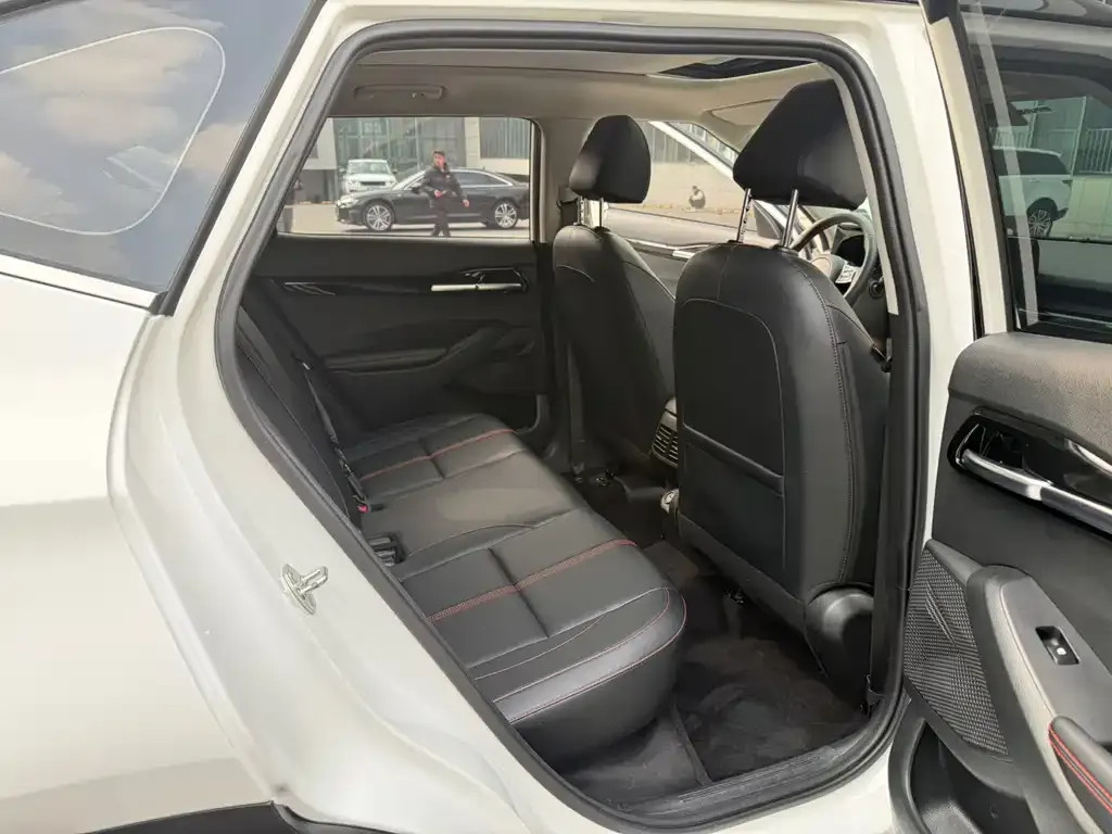 Kia KX3 2022 из CN, фото 5