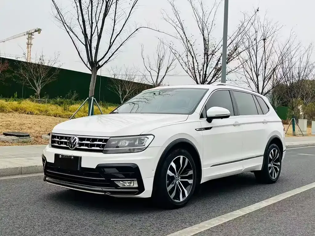 Volkswagen Tiguan L 2021 из CN, фото 1