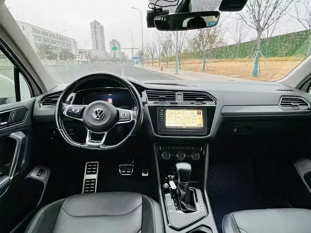 Volkswagen Tiguan L 2021 из CN, фото 4