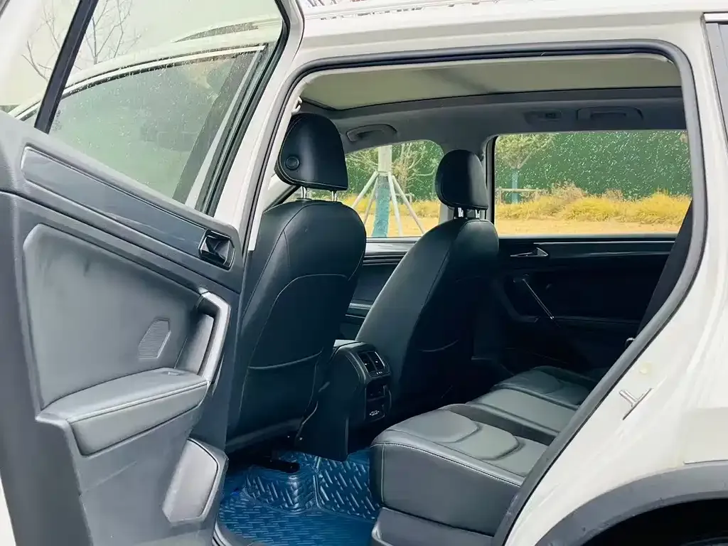 Volkswagen Tiguan L 2021 из CN, фото 8