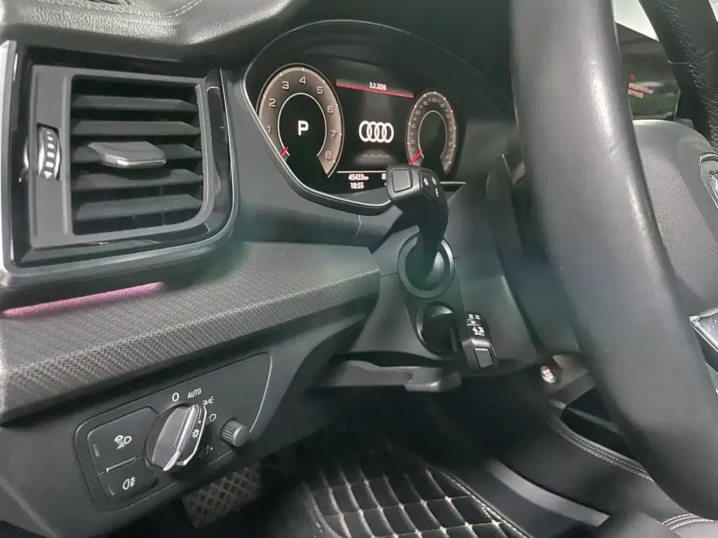 Audi Q5L 2023 из CN, фото 9