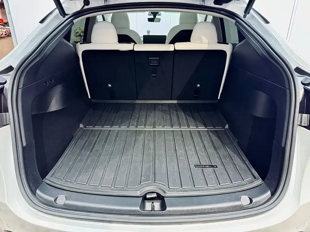 Tesla Model Y 2022 из CN, фото 9
