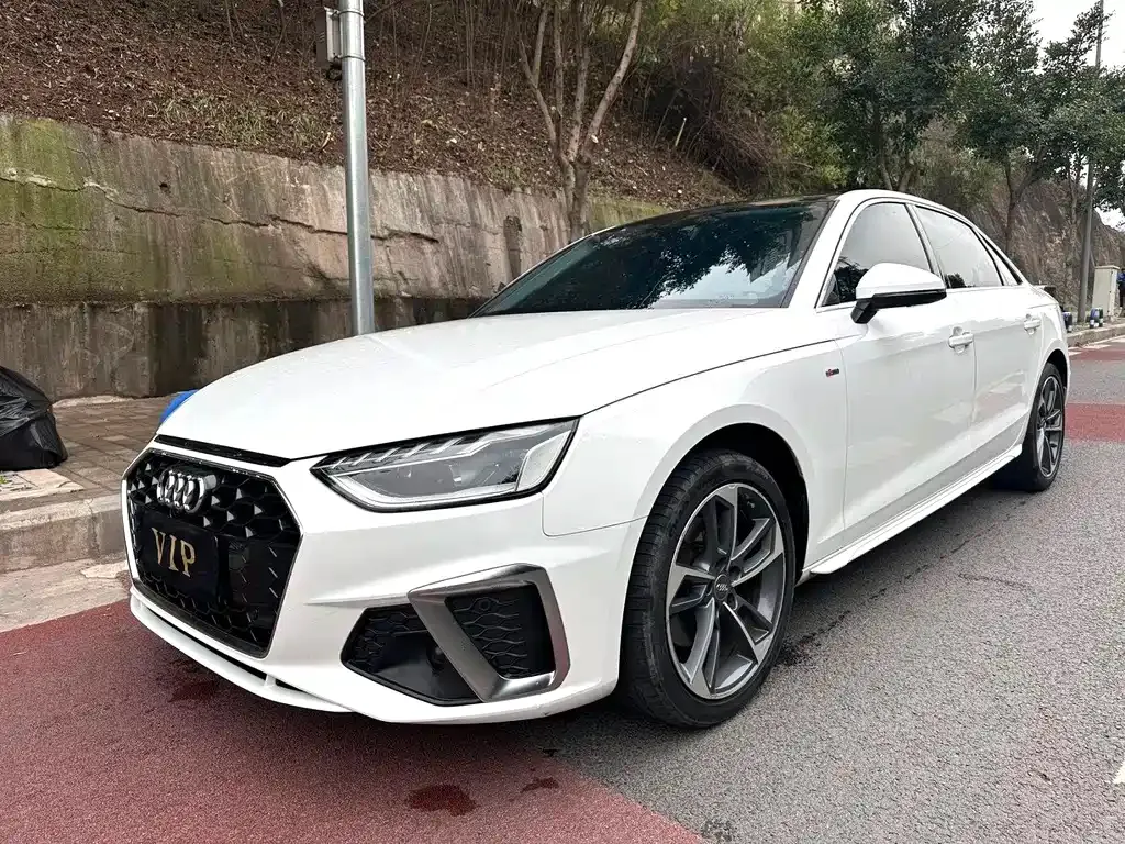Audi A4L 2021 из CN, фото 1