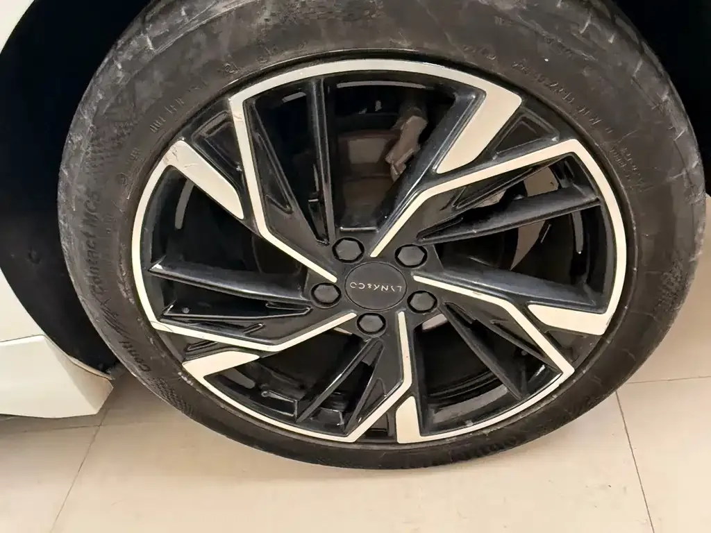 Lynk & Co 03 2024 из CN, фото 6