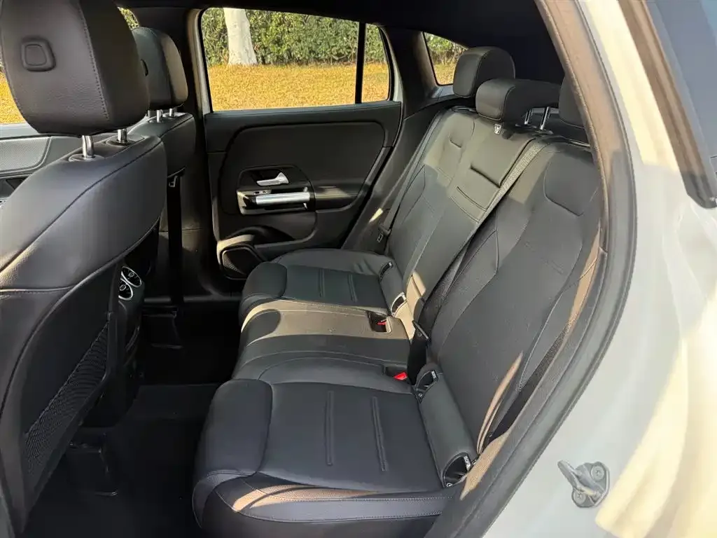 Mercedes-Benz GLA 2023 из CN, фото 2