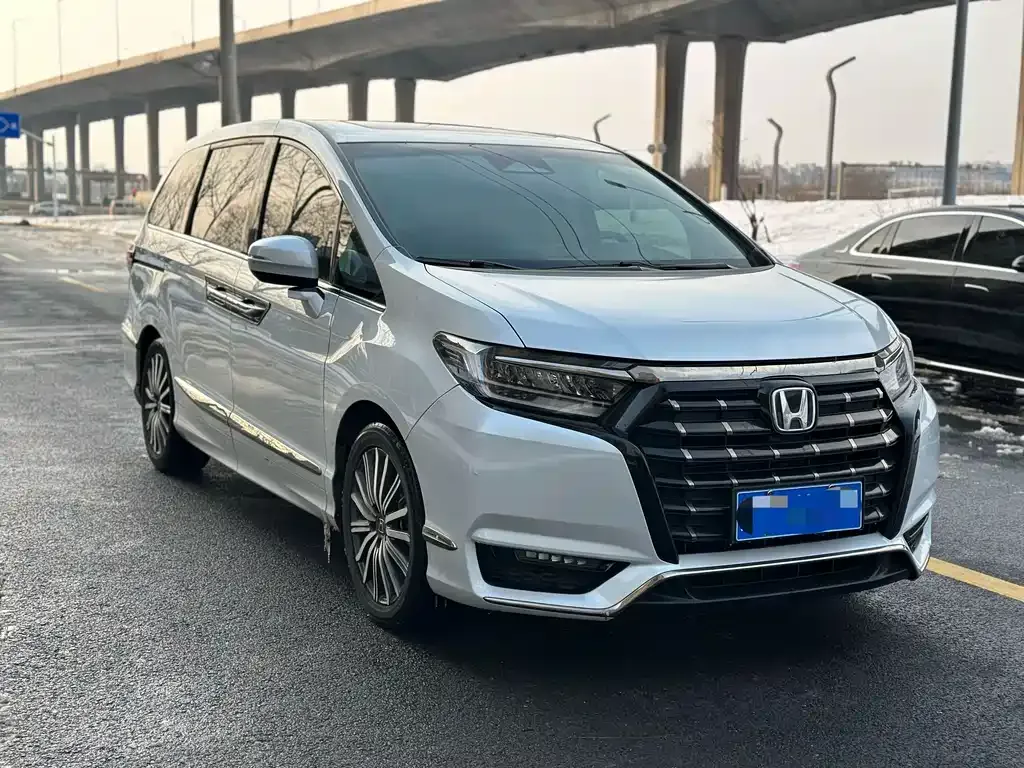 Honda Elysion 2023 из CN, фото 7