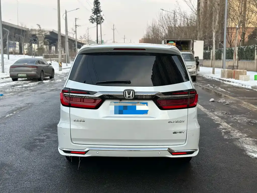 Honda Elysion 2023 из CN, фото 2