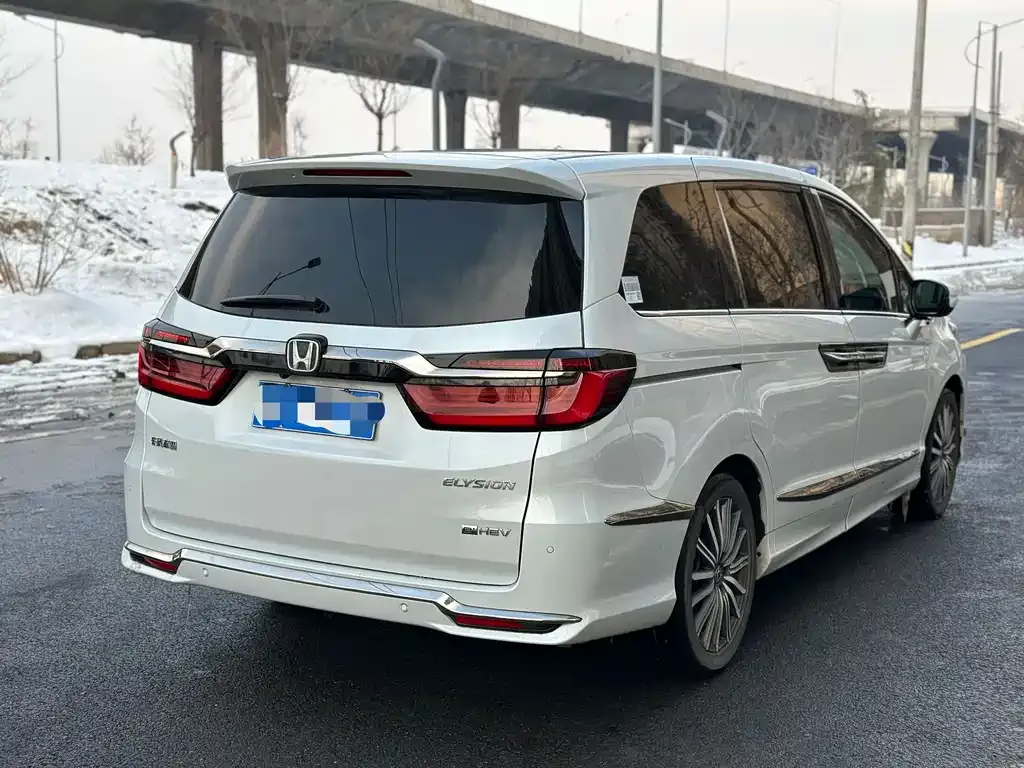 Honda Elysion 2023 из CN, фото 3