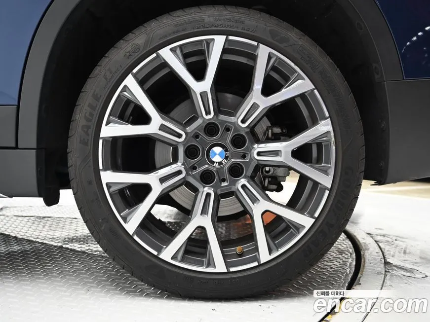 BMW X1 — фото 9
