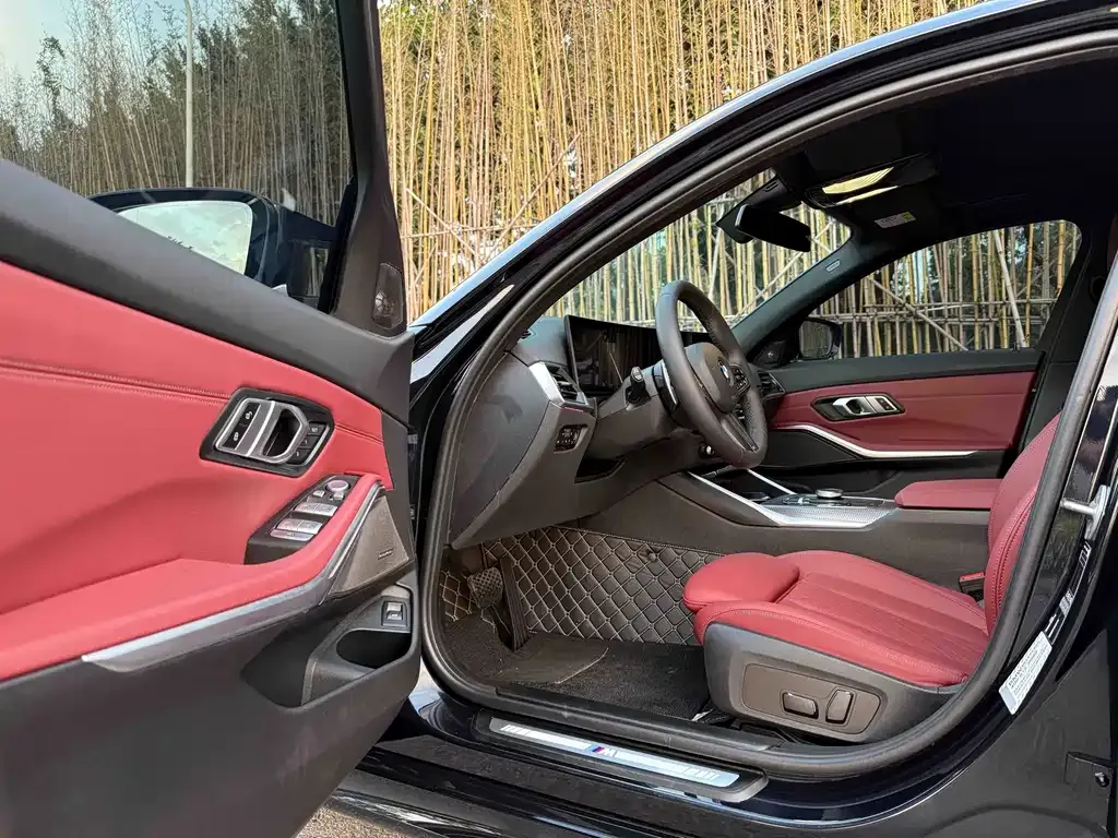 BMW 3 Series 2023 из CN, фото 5