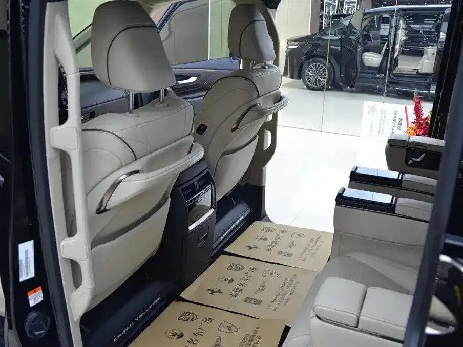 Toyota Vellfire 2026 из CN, фото 6