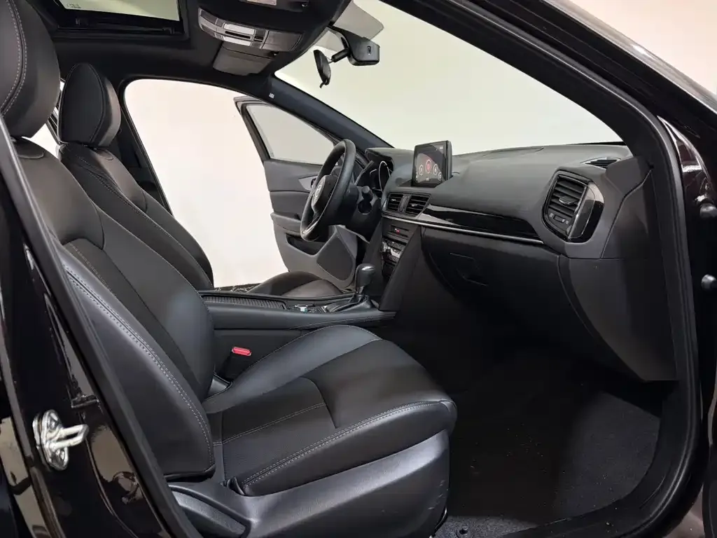 Mazda CX-4 2023 из CN, фото 5