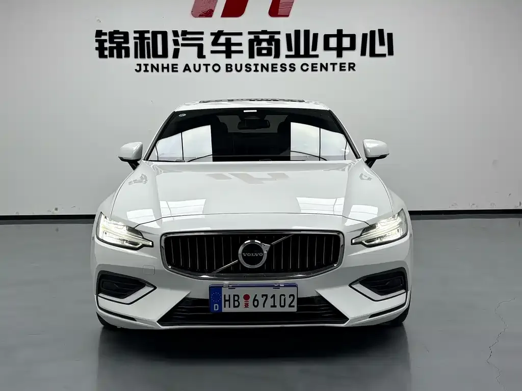 Volvo S60 2023 из CN, фото 8