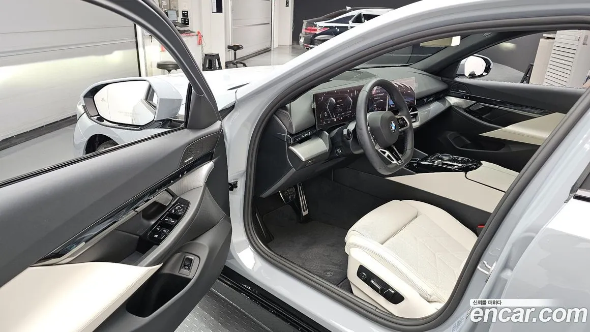 BMW 5-Series 2025 из KR, фото 6