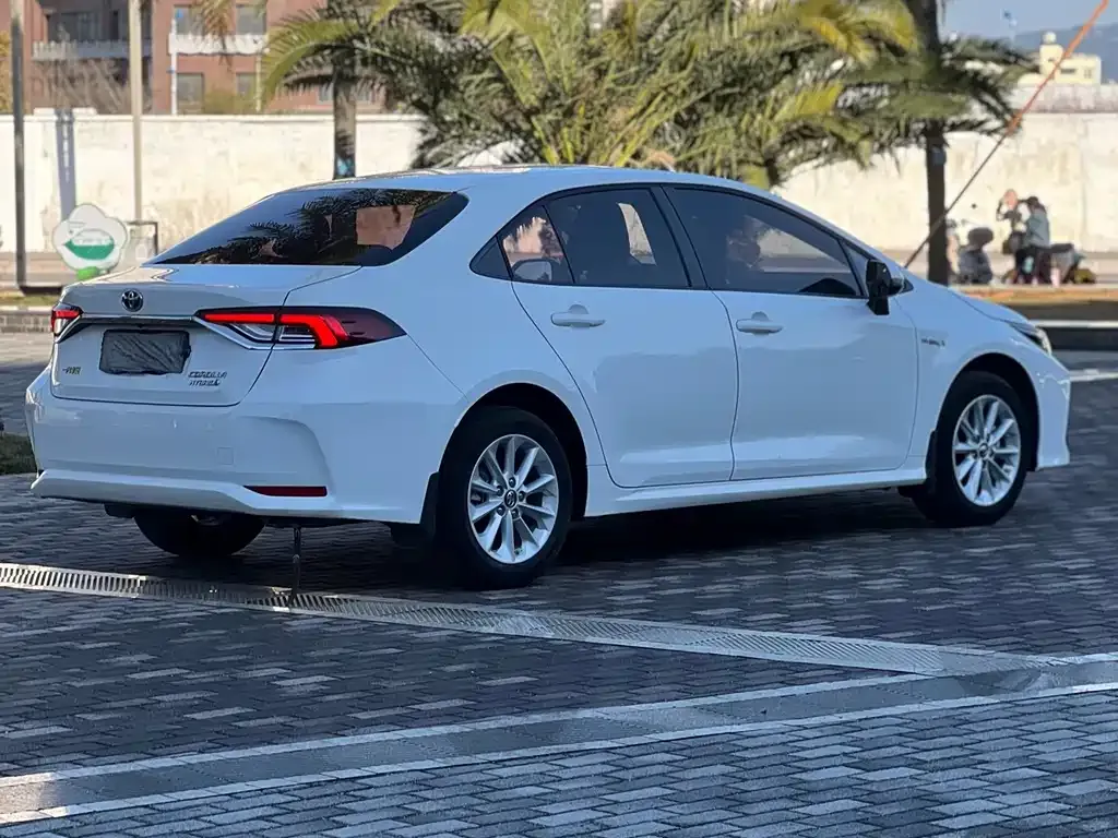 Toyota Corolla 2023 из CN, фото 6