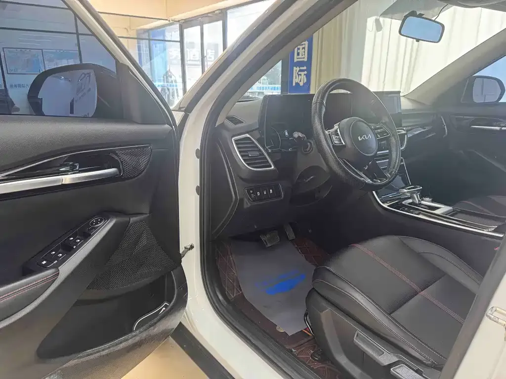 Kia KX3 2022 из CN, фото 10