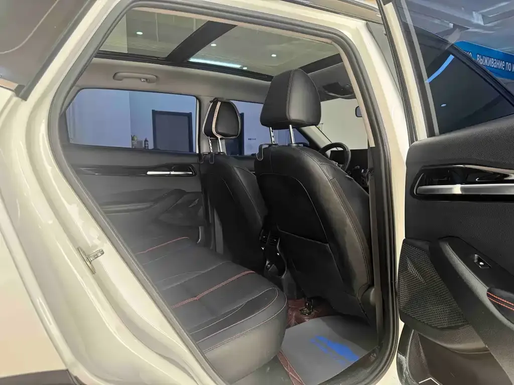 Kia KX3 2022 из CN, фото 3