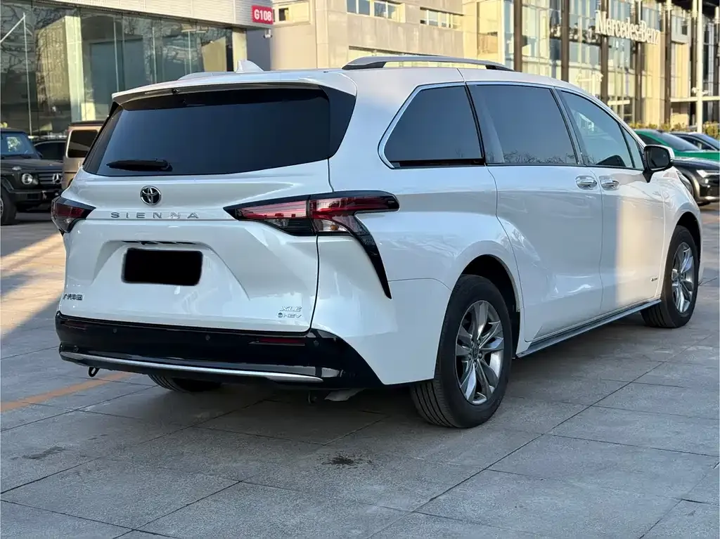 Toyota Sienna 2025 из CN, фото 8