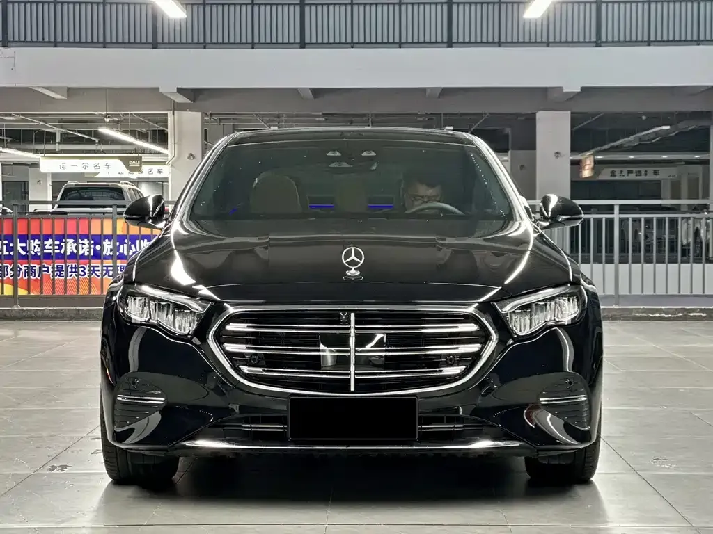 Mercedes-Benz E-Class — фото 10