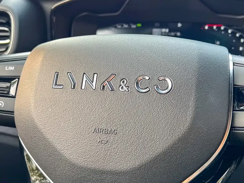 Lynk & Co 02 2021 из CN, фото 5