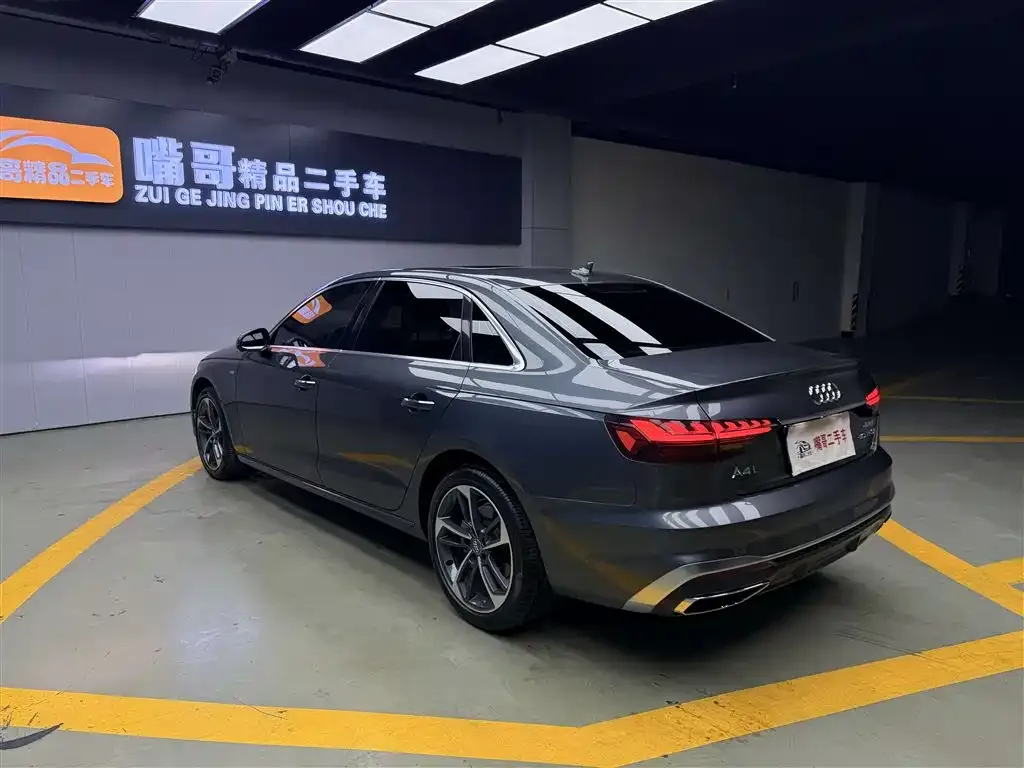 Audi A4L 2022 из CN, фото 6