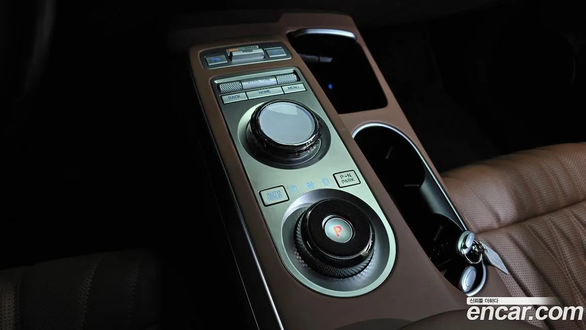 Genesis GV70 — фото 3
