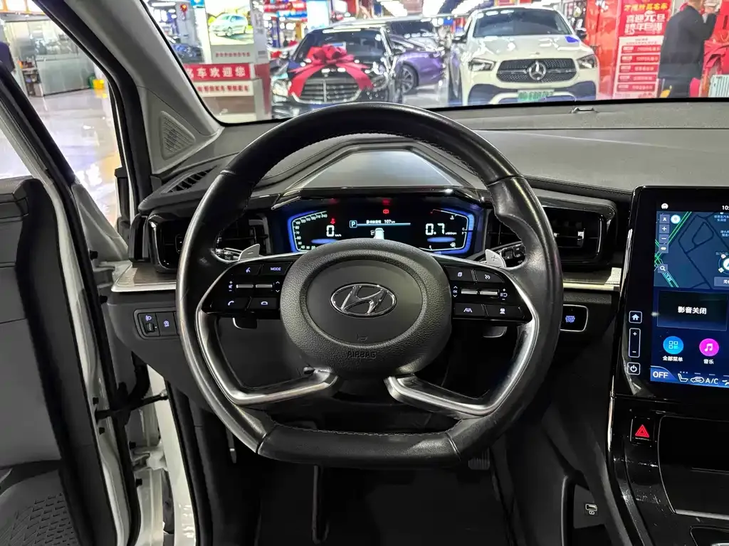 Hyundai Custo 2023 из CN, фото 10
