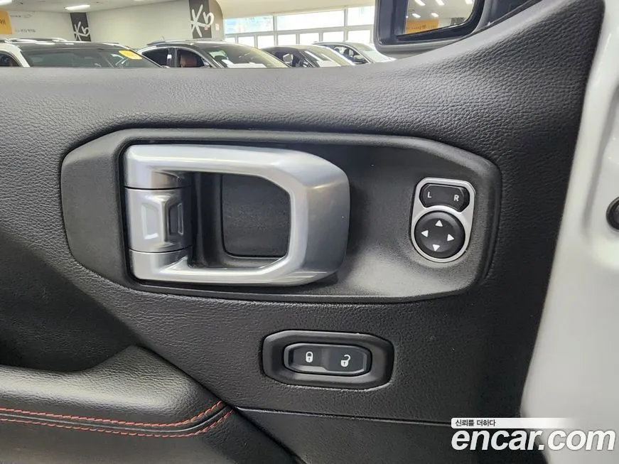 Jeep Wrangler 2023 из KR, фото 3