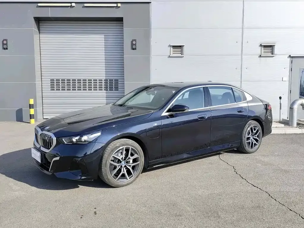 BMW i5 2025 из CN, фото 1