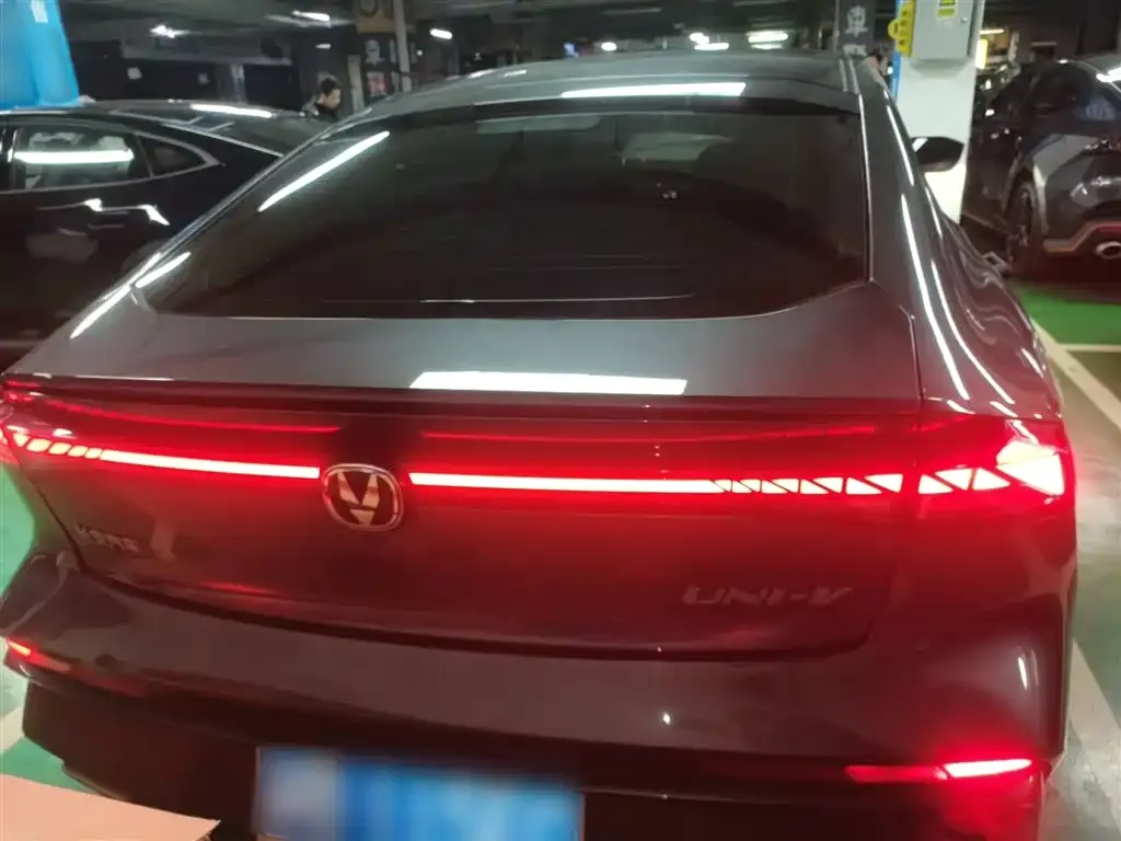 Changan UNI-V 2024 из CN, фото 3