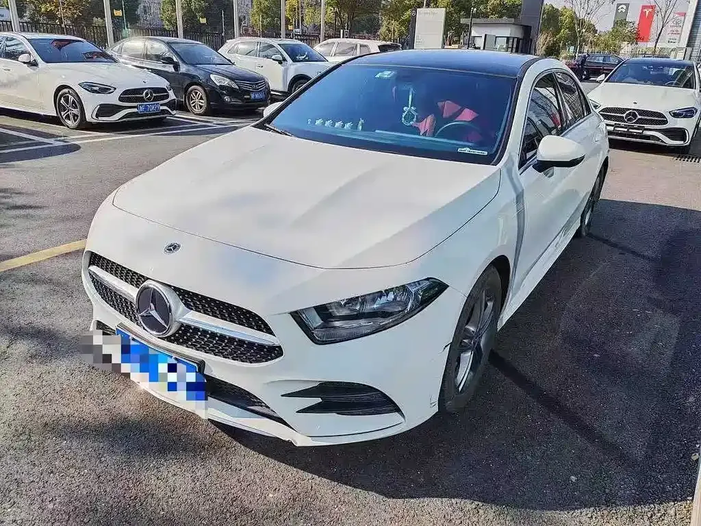 Mercedes-Benz A-Class 2023 из CN, фото 1