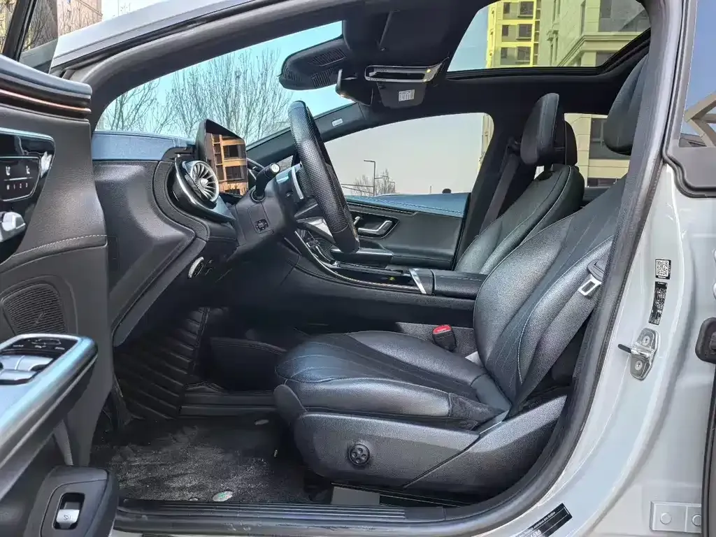 Mercedes-Benz EQE 2022 из CN, фото 8