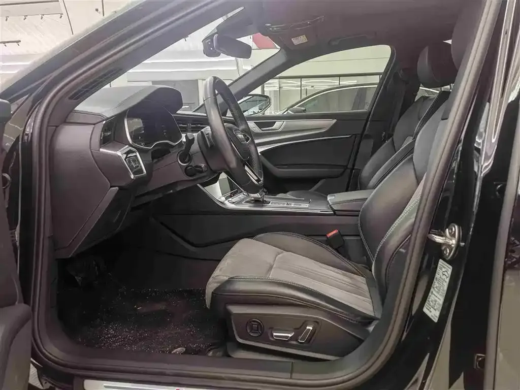 Audi A6L 2024 из CN, фото 5