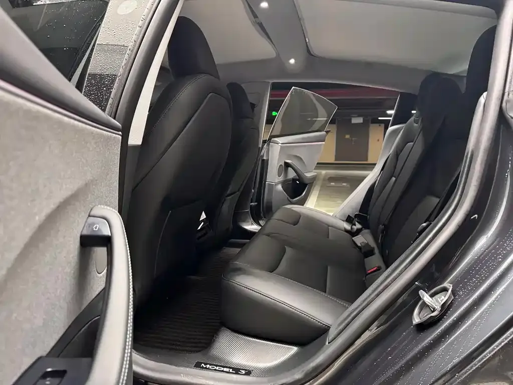Tesla Model 3 — фото 4