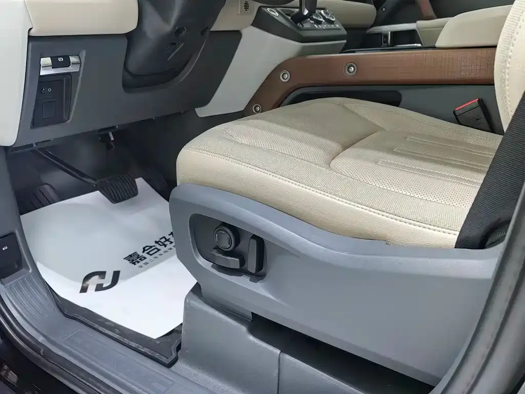 Land Rover Defender 2021 из CN, фото 10