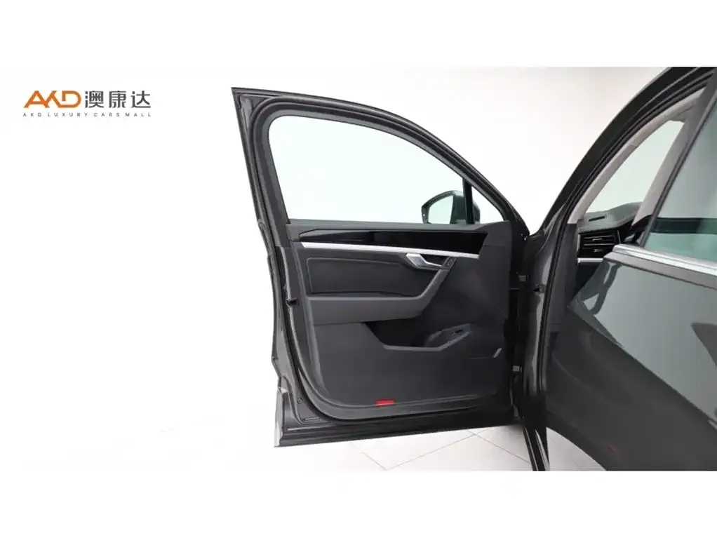 Volkswagen Touareg 2021 из CN, фото 4