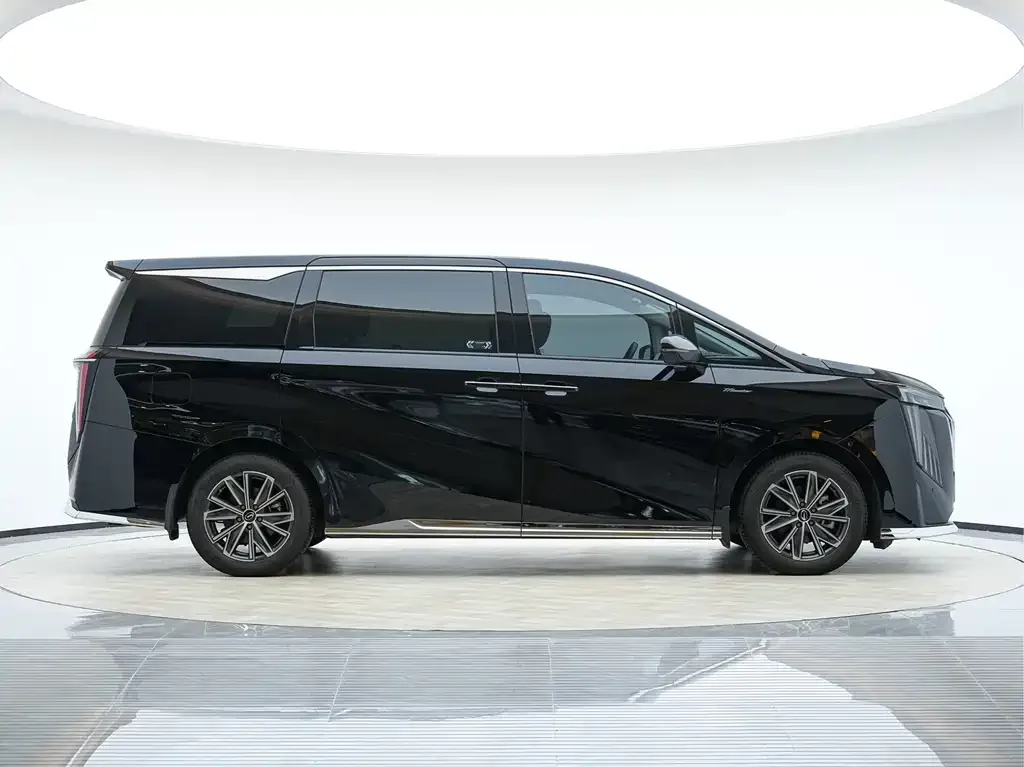 GAC Motor Trumpchi M8 — фото 8