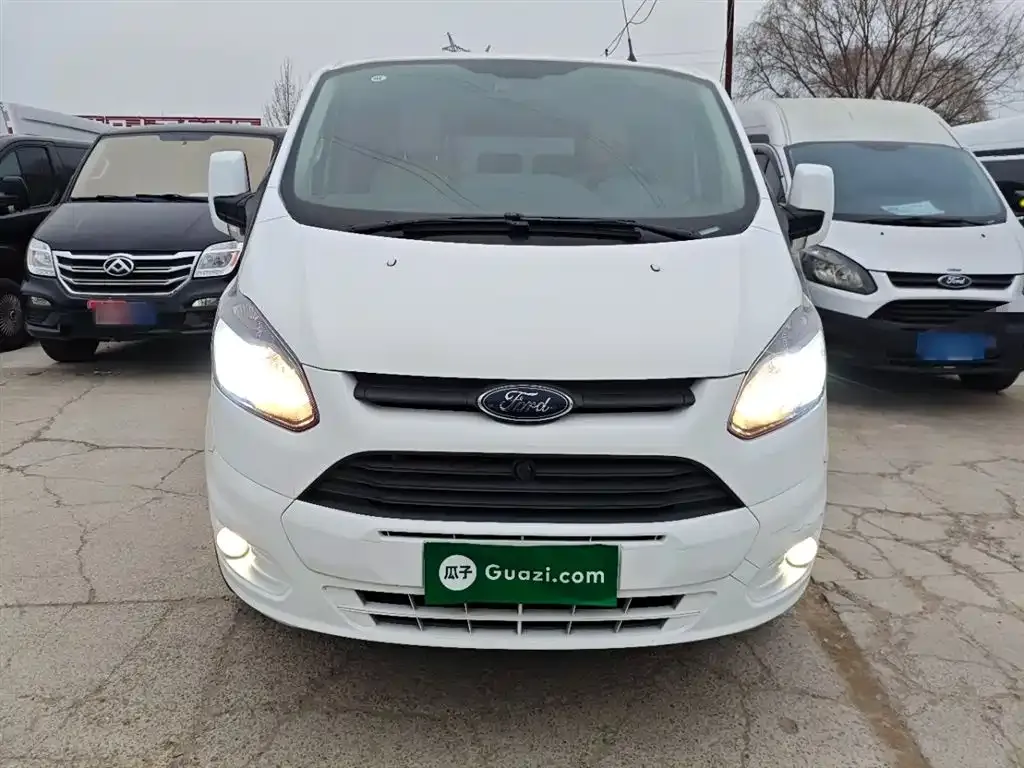 Ford Transit 2023 из CN, фото 3