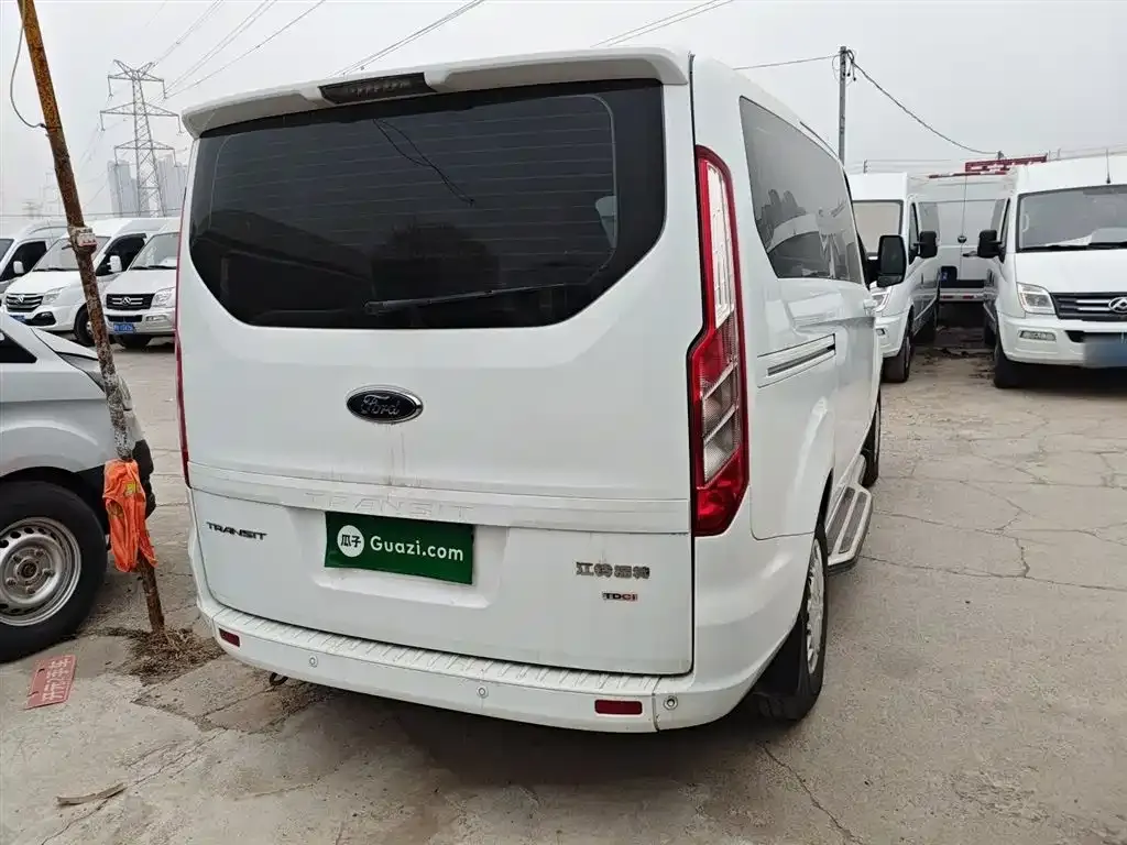 Ford Transit 2023 из CN, фото 8