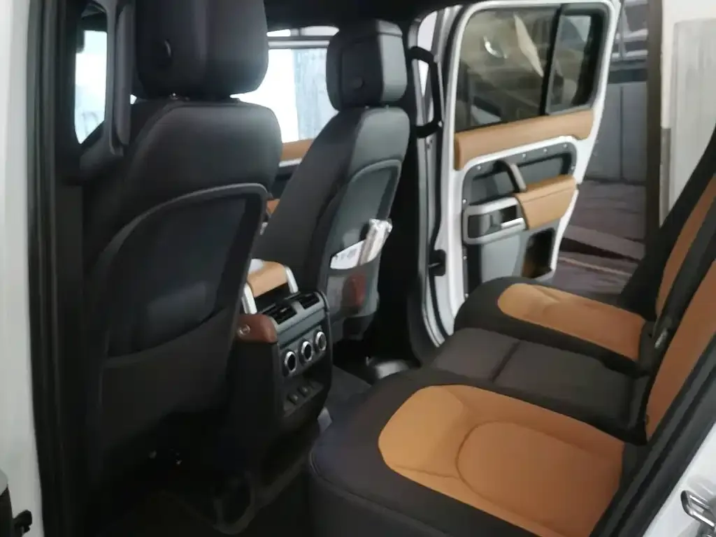 Land Rover Defender 2024 из CN, фото 5