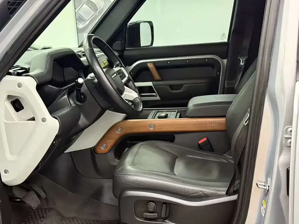 Land Rover Defender 2023 из CN, фото 5