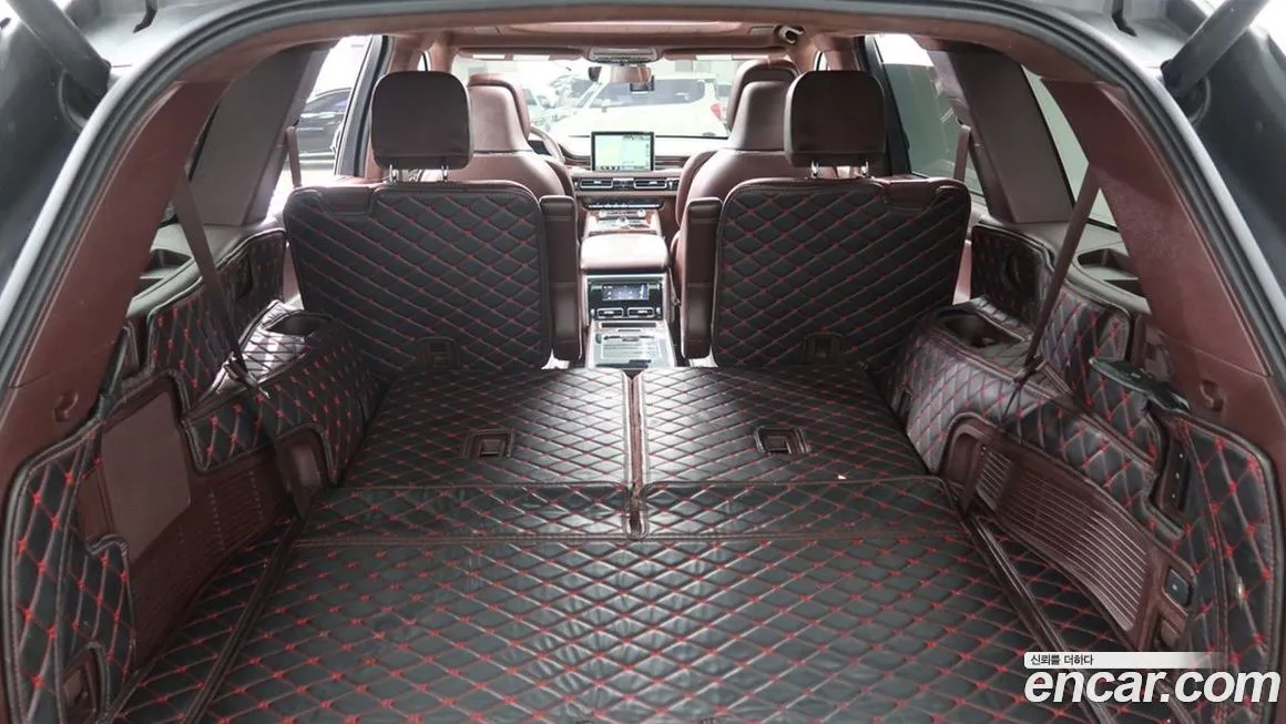 Lincoln Aviator — фото 10