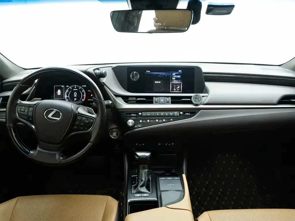 Lexus ES 2021 из CN, фото 7