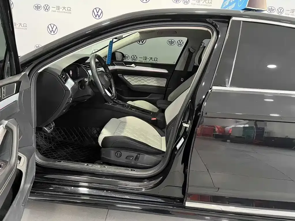 Volkswagen Magotan 2024 из CN, фото 3