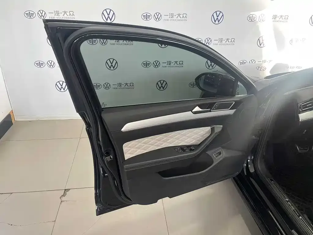 Volkswagen Magotan 2024 из CN, фото 9