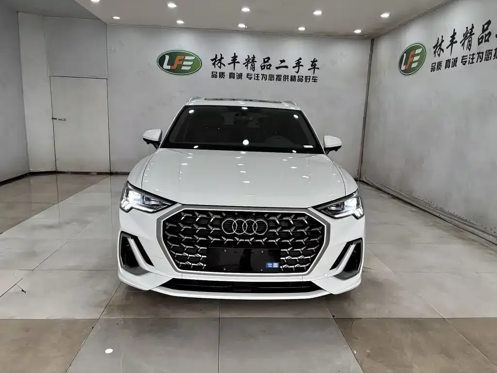 Audi Q3 2023 из CN, фото 10