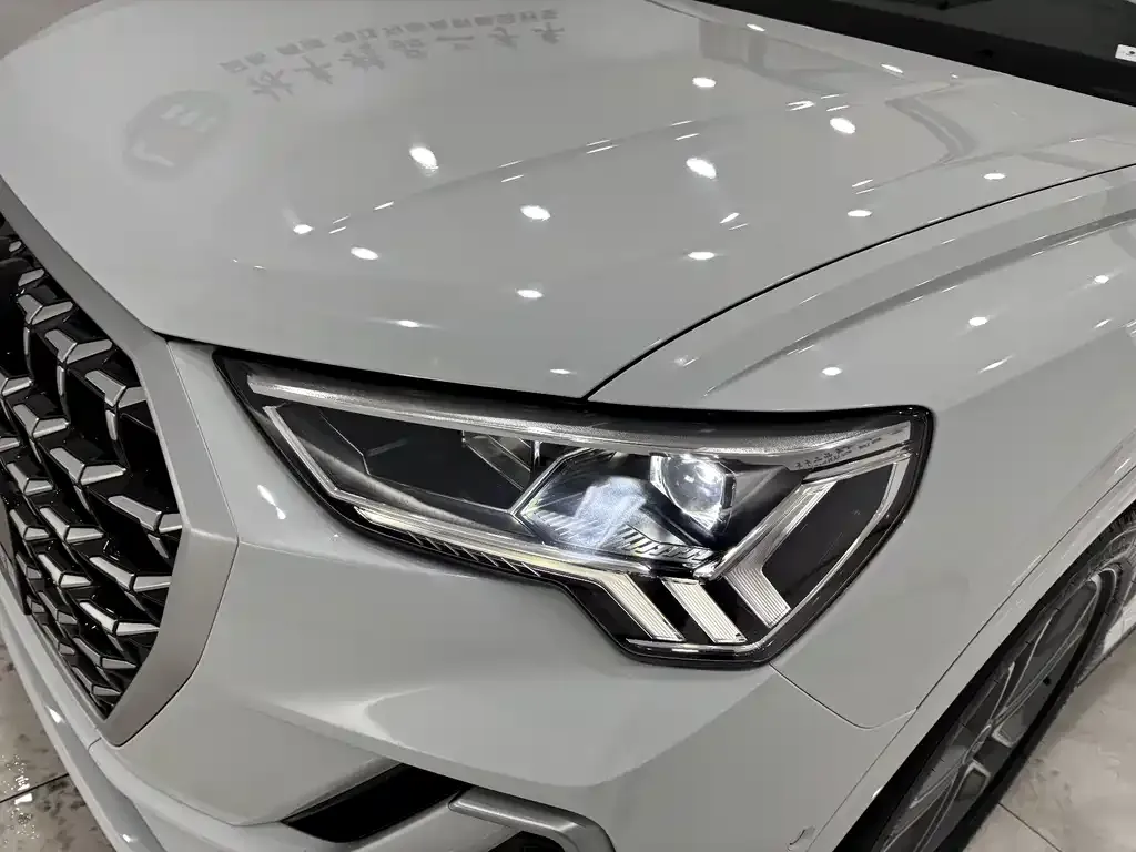 Audi Q3 2023 из CN, фото 4