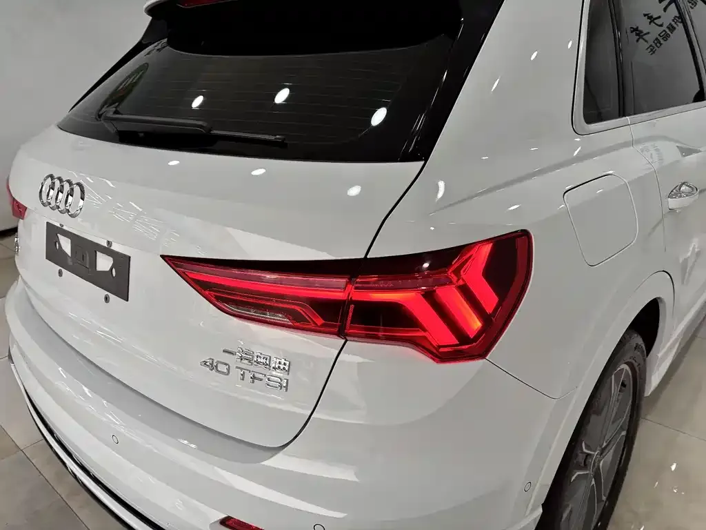 Audi Q3 2023 из CN, фото 2