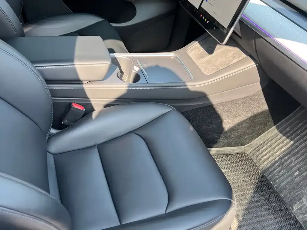 Tesla Model Y 2024 из CN, фото 8